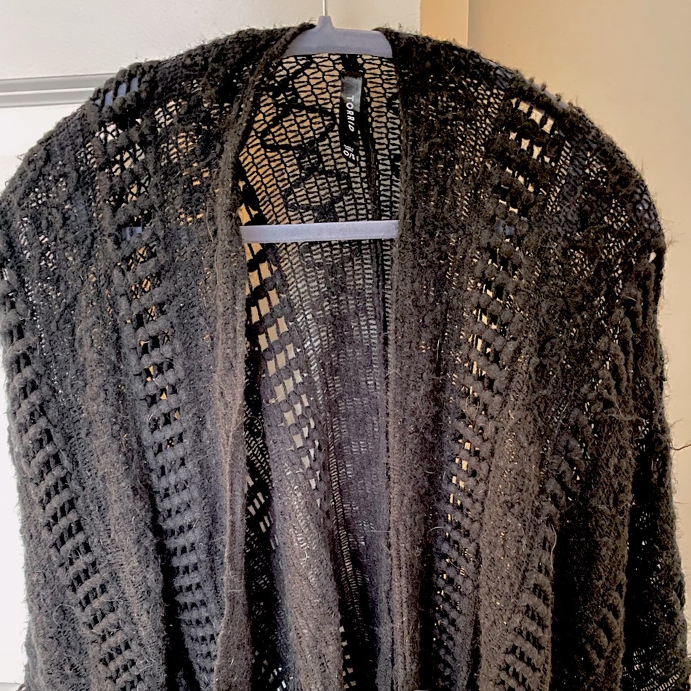 NWOT Torrid O/S Black Knit Shrug